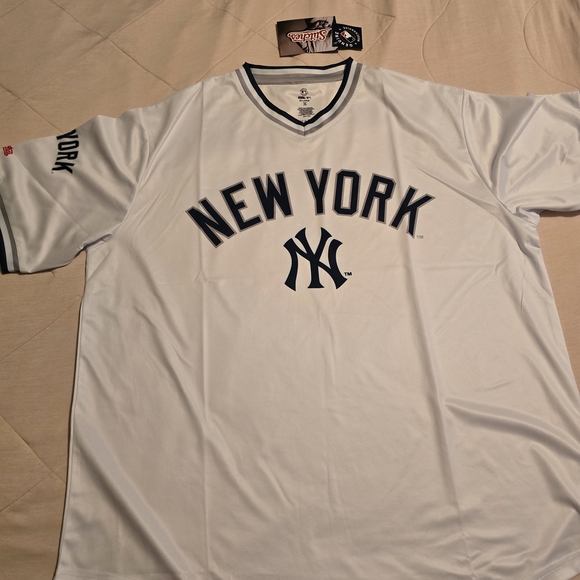 Stitches Tops - Stitches New York Yankees White Jersey